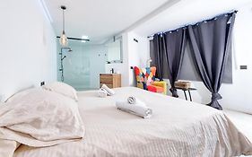 Macher Room